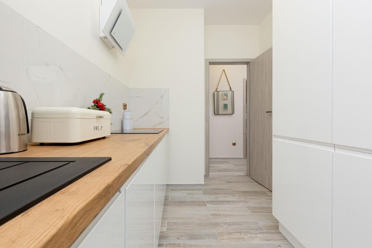 Center Elektoralna By Renters Appartamento